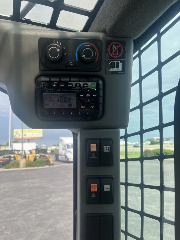 2023 ASV RT-75HD MAXX - Image 9